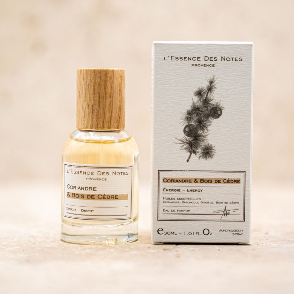 Cilantro y Madera de Cedro